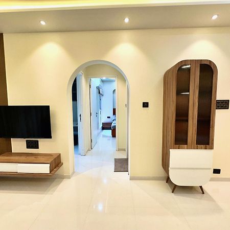 Peacock Palace 2Bhk Modern Ac Flat In Baner Пуна Экстерьер фото