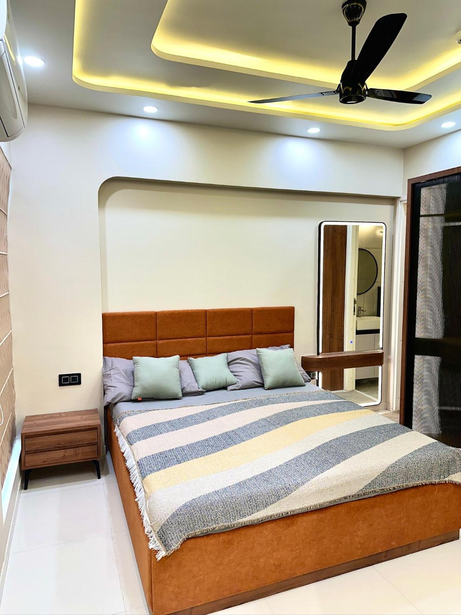 Peacock Palace 2Bhk Modern Ac Flat In Baner Пуна Экстерьер фото